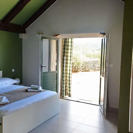 Holiday home In Pucisca/insel Brac 6050