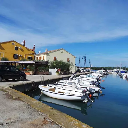 Holiday home In Pucisca/insel Brac 6050