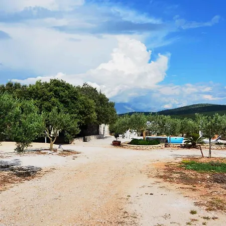 Holiday home In Pucisca/insel Brac 6050
